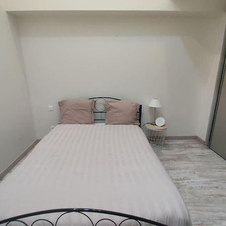 Les Capucins Daire Coulommiers Dış mekan fotoğraf