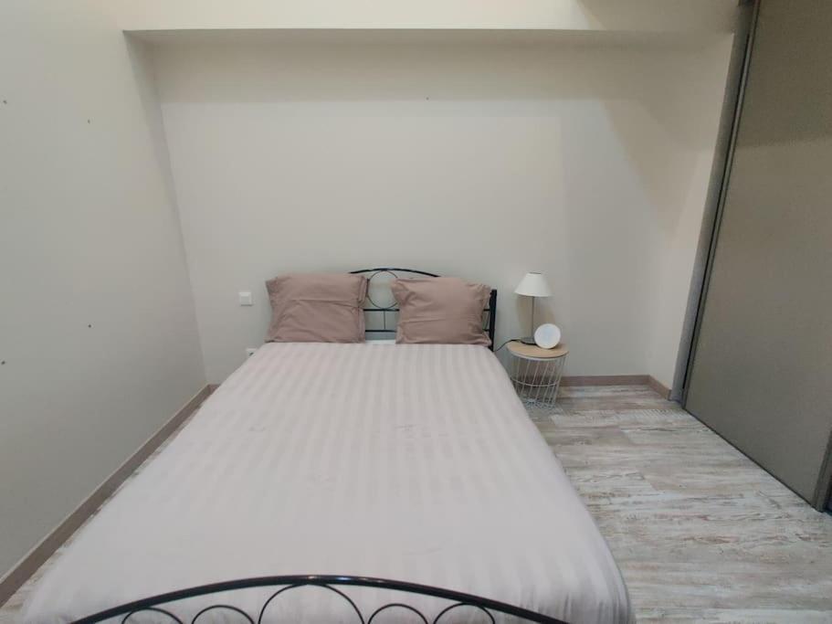 Les Capucins Daire Coulommiers Dış mekan fotoğraf